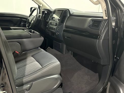 Used 2023 Nissan Titan SV image 22