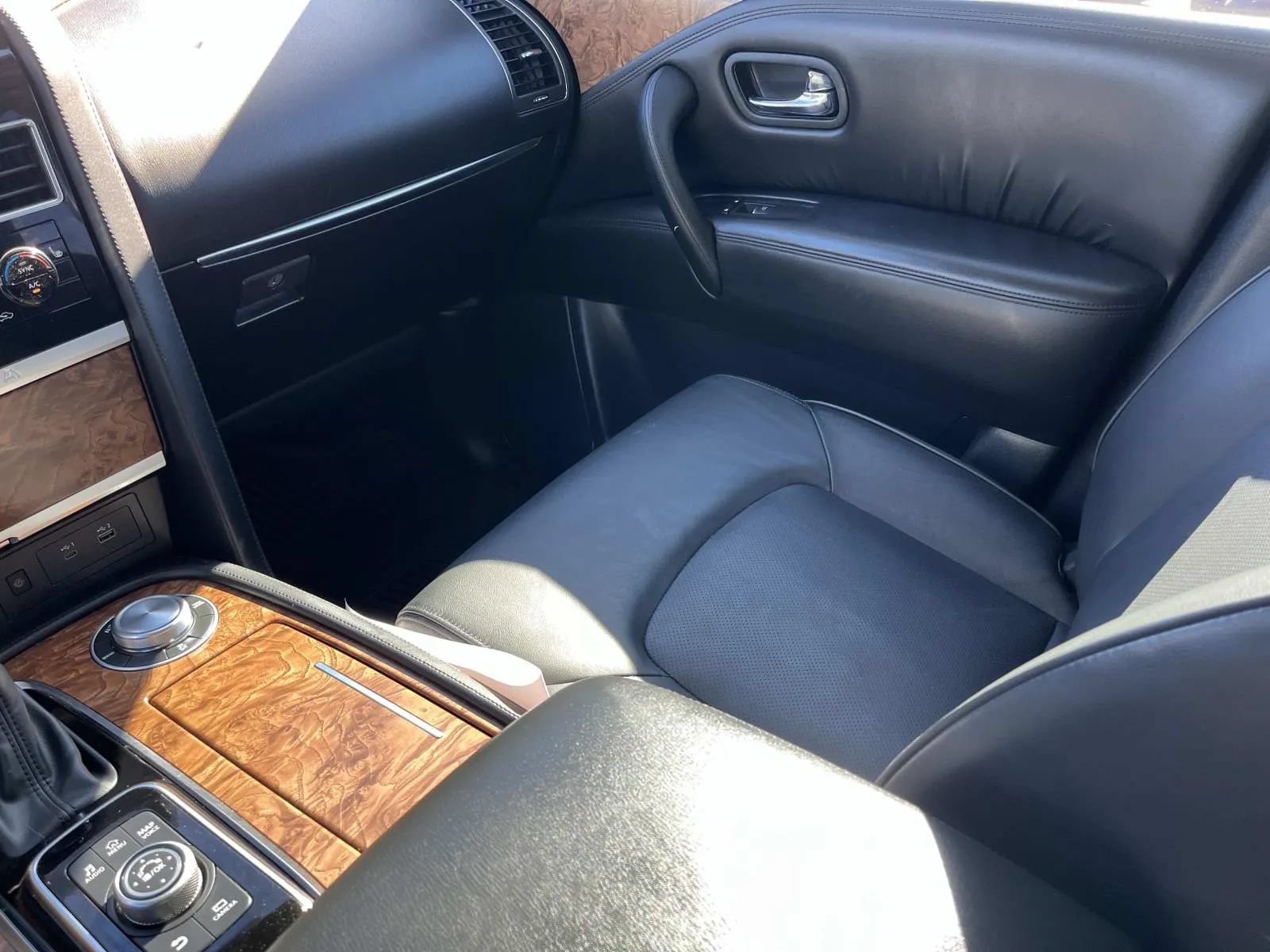 Used 2023 Nissan Armada SL w/ Cargo Package AWD/4WD image 13