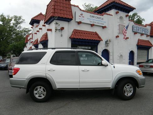 Used 2003 Toyota Sequoia SR5 image 1