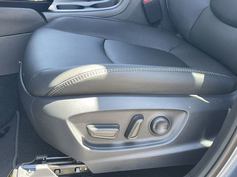 New 2026 Toyota Corolla Cross XLE FWD image 17