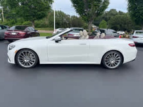 Used 2022 Mercedes-Benz E 450 Cabriolet image 8