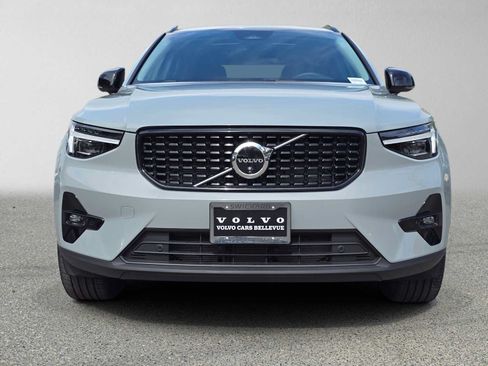 Used 2026 Volvo XC40 B5 Plus w/ Protection Package Premier AWD/4WD image 8