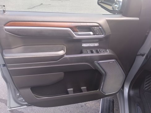 Used 2024 GMC Sierra 1500 Denali w/ Denali Reserve Package image 10