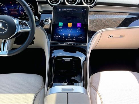 Used 2026 Mercedes-Benz GLC 300 4MATIC image 24