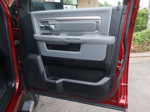 Used 2018 RAM 3500 Big Horn image 42