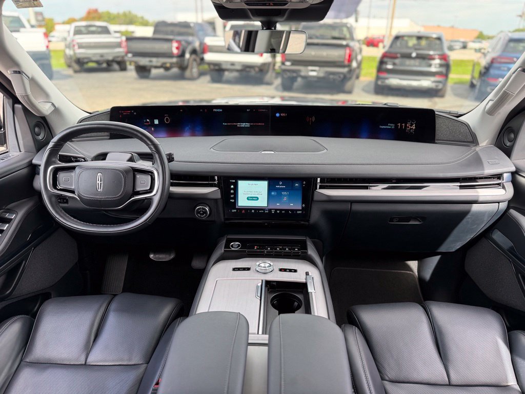 Used 2025 Lincoln Navigator L Reserve AWD/4WD image 22