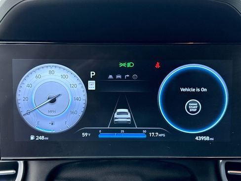 Used 2024 Hyundai Elantra SEL image 10