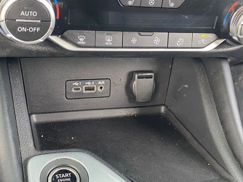 Used 2023 Nissan Sentra SR w/ SR Premium Package image 27