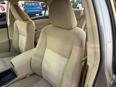 Used 2017 Toyota Camry LE FWD image 22