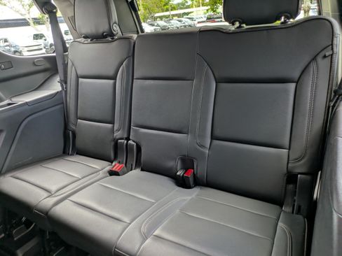 Used 2022 Chevrolet Tahoe High Country RWD image 15