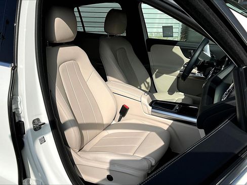 Used 2024 Mercedes-Benz GLA 250 4MATIC image 7