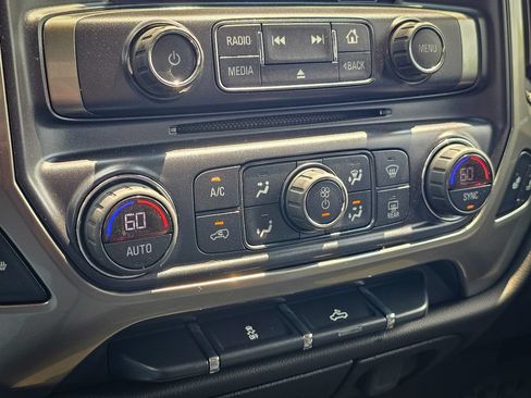 Used 2018 Chevrolet Silverado 1500 LT w/ All Star Edition AWD/4WD image 23