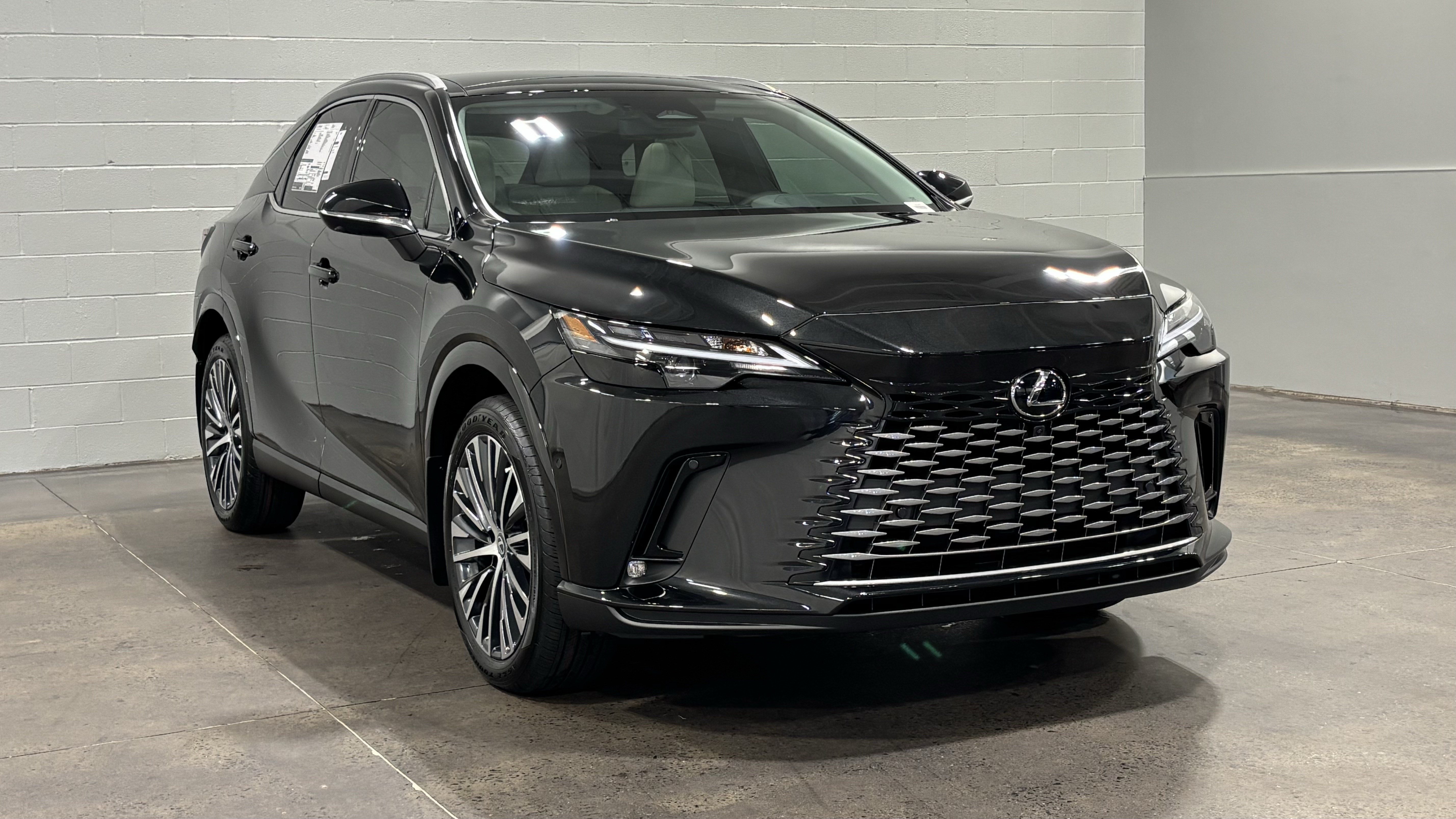 New 2026 Lexus RX 350h AWD/4WD image 2