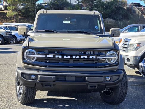 New 2026 Ford Bronco Outer Banks AWD/4WD image 13
