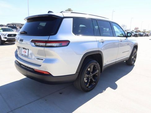 New 2025 Jeep Grand Cherokee L Limited w/ Black Appearance Package image 23