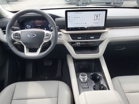 New 2026 Ford Explorer Active image 24