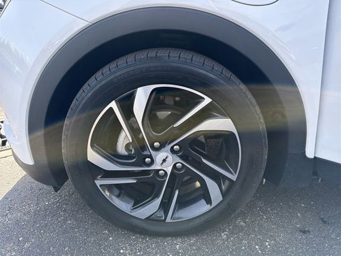 Used 2023 Chevrolet Bolt LT image 28