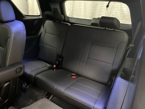 Used 2023 Chevrolet Traverse LT w/ LT Premium Package AWD/4WD image 21