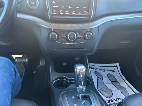 Used 2018 Dodge Journey Crossroad image 17