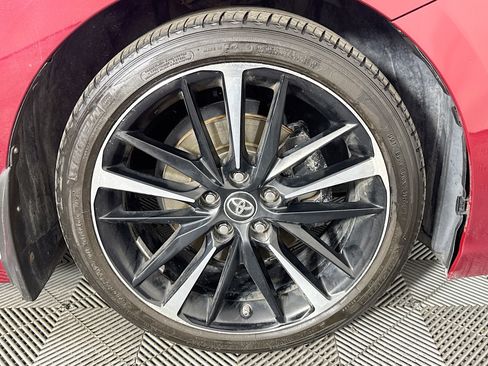 Used 2018 Toyota Camry XSE image 31