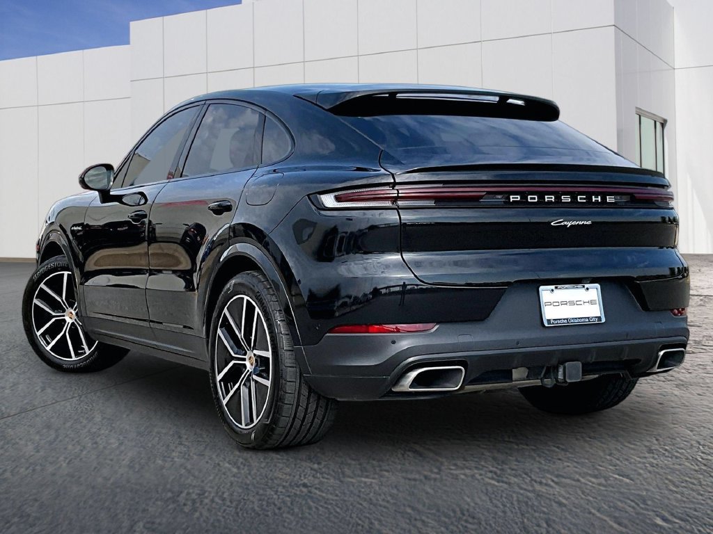 Certified 2024 Porsche Cayenne Coupe AWD/4WD image 3