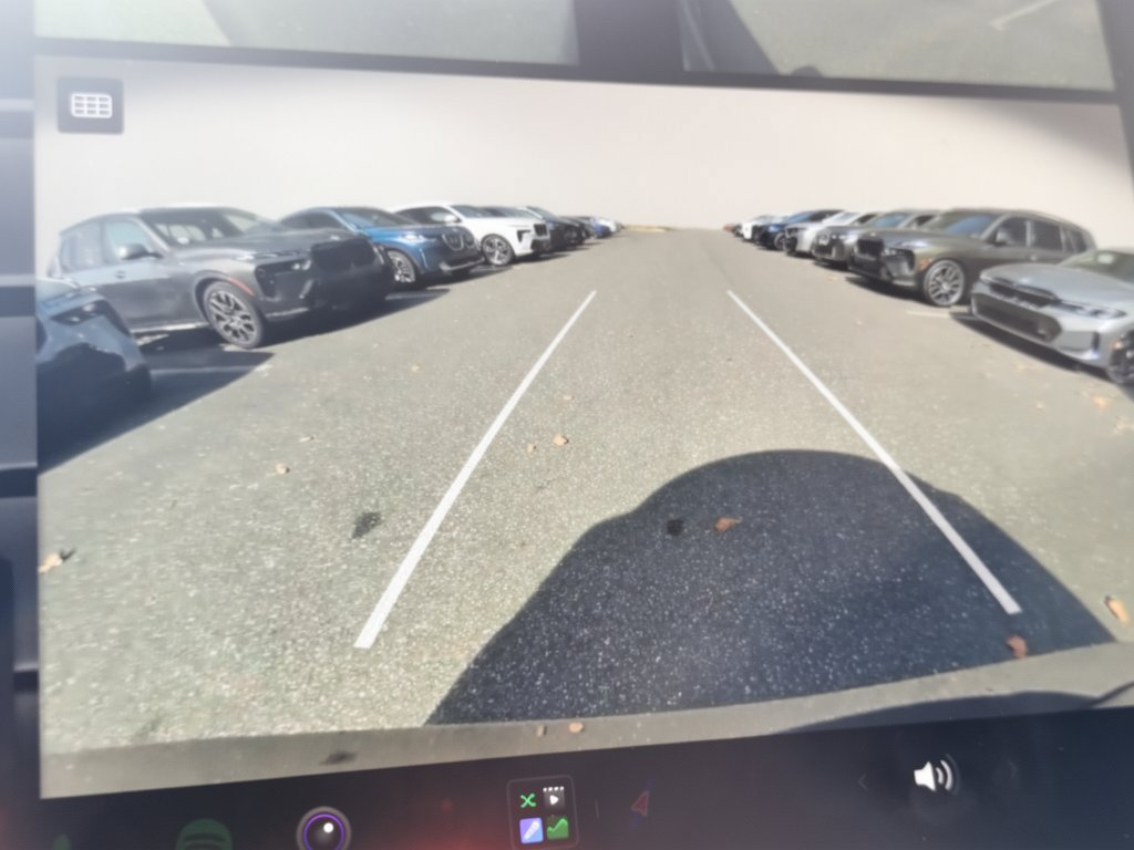 Used 2024 Tesla Model Y Long Range RWD image 24