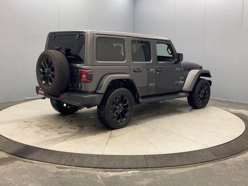 Used 2021 Jeep Wrangler Unlimited Sahara w/ Cold Weather Group AWD/4WD image 5
