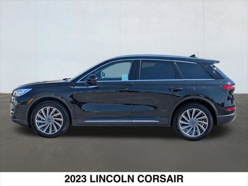 Certified 2023 Lincoln Corsair Reserve w/ Equipment Group 202A image 2