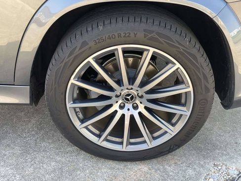 Used 2025 Mercedes-Benz GLS 450 4MATIC image 9