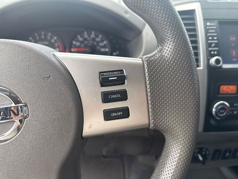 Used 2020 Nissan Frontier SV AWD/4WD image 18
