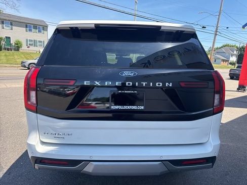 Certified 2025 Ford Expedition Platinum w/ Platinum Ultimate Package AWD/4WD image 7