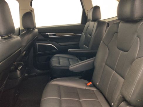 Used 2021 Kia Telluride SX w/ Towing Package FWD image 18