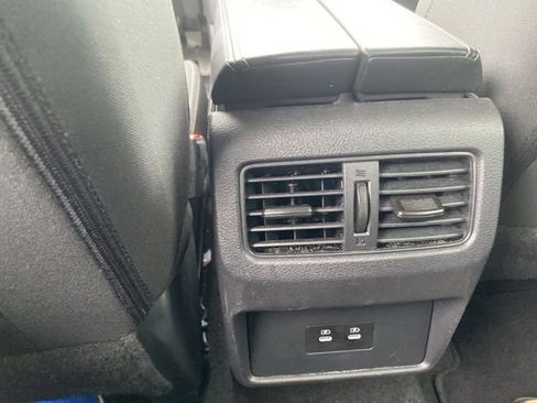 Used 2025 Nissan Rogue SV AWD/4WD image 47