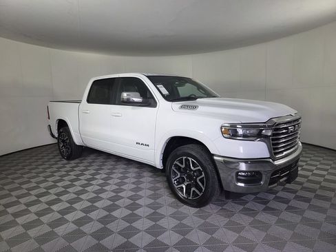 Used 2025 RAM 1500 Laramie AWD/4WD image 2