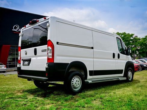Used 2025 RAM ProMaster 2500 w/ U-Haul Equipment Group FWD image 5