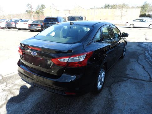 Used 2014 Ford Focus SE image 2