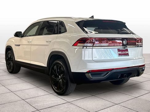 New 2026 Volkswagen Atlas Cross Sport SE FWD image 3