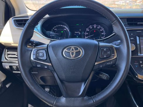 Used 2018 Toyota Avalon XLE Premium w/ Preferred Accessory Package FWD image 26