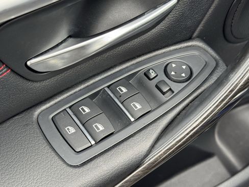 Used 2017 BMW 330i xDrive Sedan AWD/4WD image 23