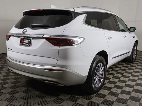 Used 2023 Buick Enclave Essence FWD image 11