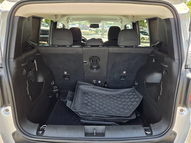 Used 2021 Jeep Renegade Latitude w/ Convenience Group FWD image 16