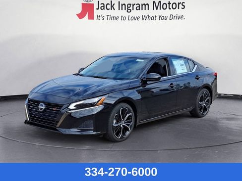 New 2025 Nissan Altima 2.5 SR w/ SR Premium Package image 1