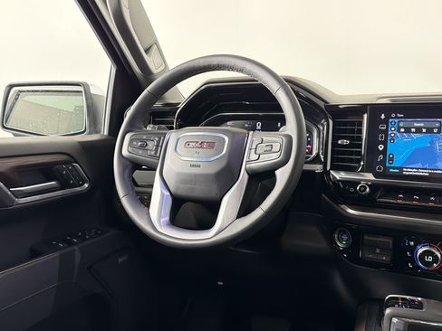 Used 2025 GMC Sierra 1500 SLT w/ SLT Premium Plus Package AWD/4WD image 27