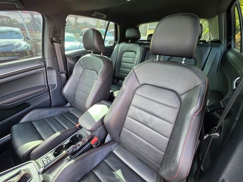 Used 2021 Volkswagen GTI SE image 22