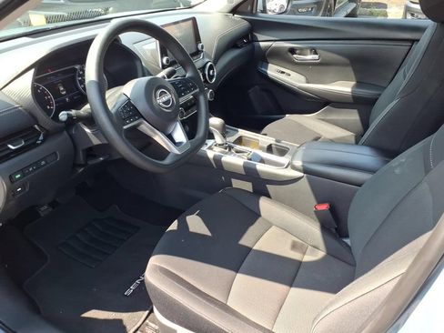 Used 2025 Nissan Sentra SV FWD image 13
