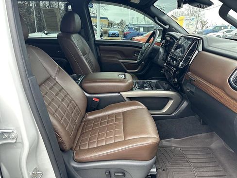 Used 2024 Nissan Titan Platinum Reserve w/ Moonroof Package image 21