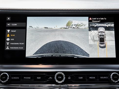 Used 2024 Bentley Flying Spur V8 AWD/4WD image 80