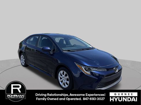 Used 2024 Toyota Corolla LE FWD image 2