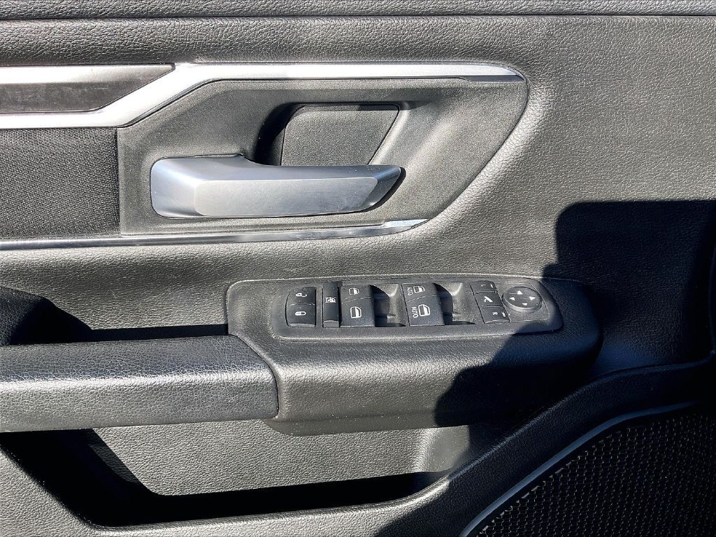 Used 2024 RAM 1500 Big Horn AWD/4WD image 33
