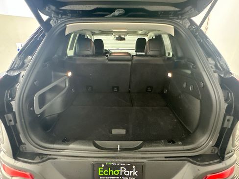 Used 2018 Jeep Cherokee Limited image 31